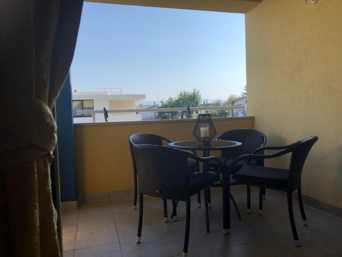 Apartment Betty Malinska Luaran gambar